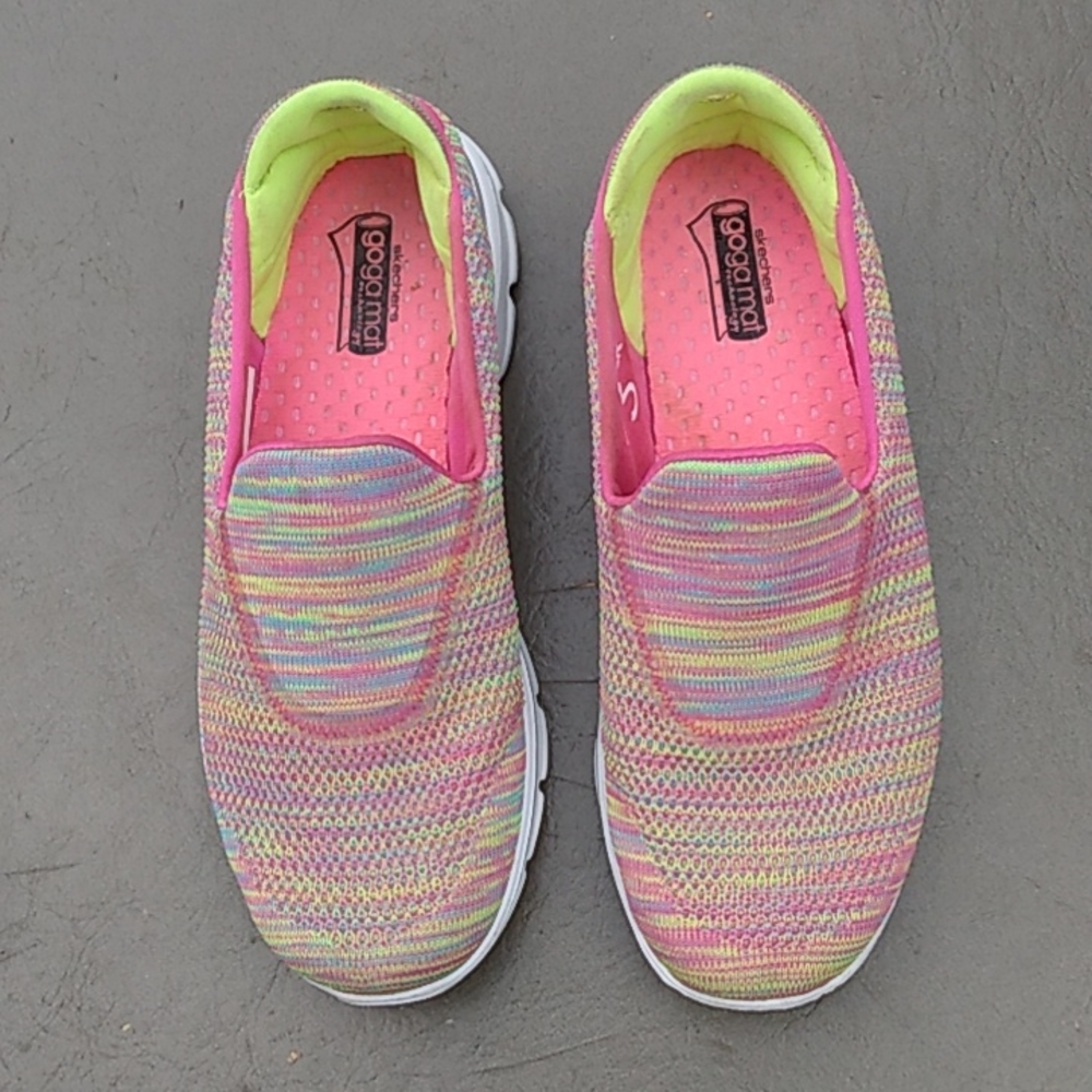 Skechers shoes